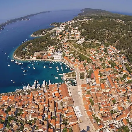 Pet Friendly In Hvar With Wifi